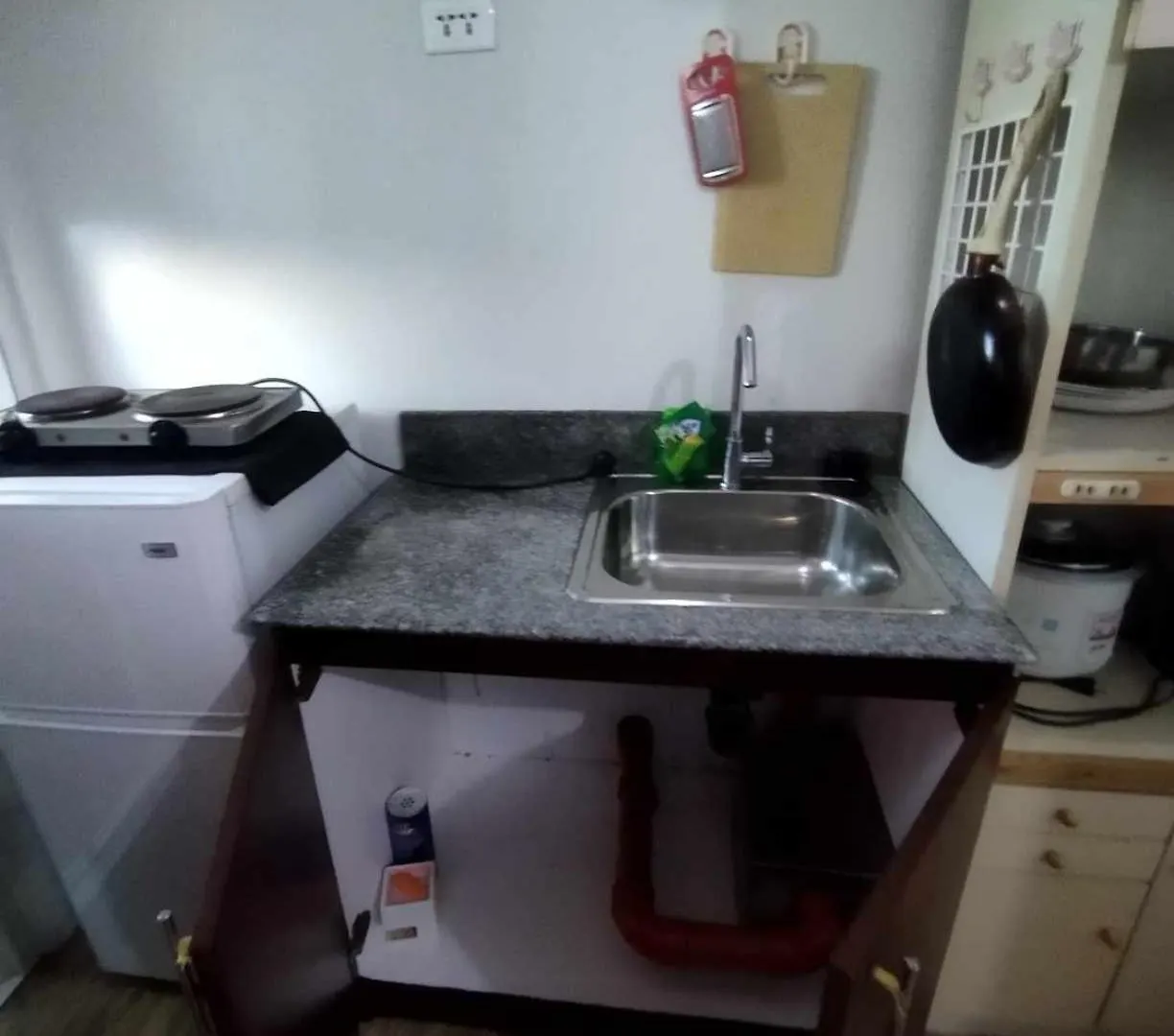 Homey Unit In Alabang Manila Philippines