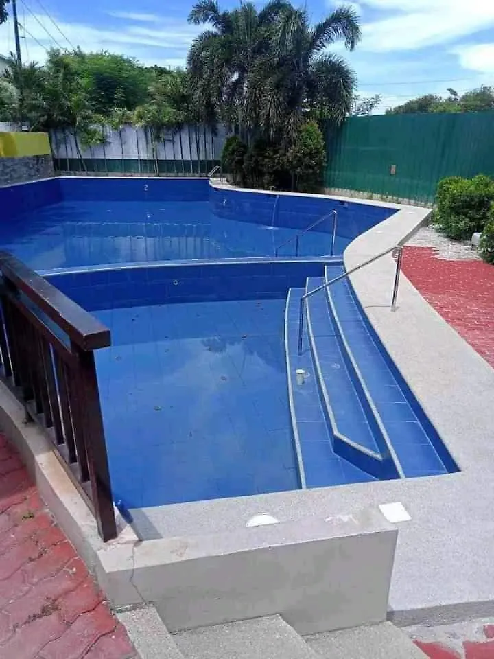 Homey Unit In Alabang Manila