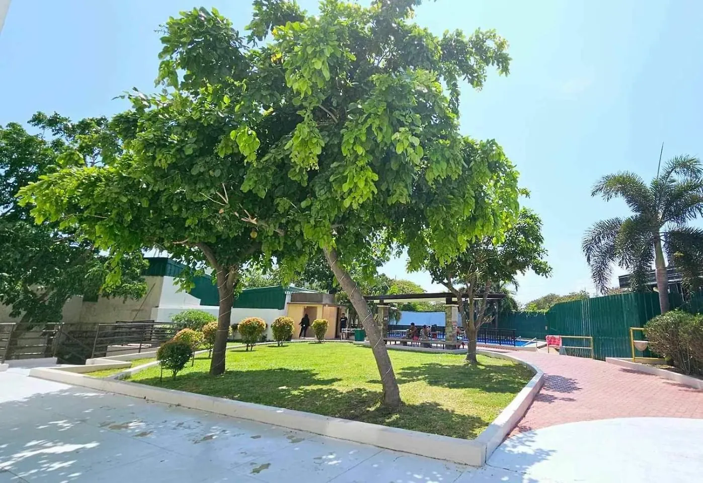 Homey Unit In Alabang Manila Philippines